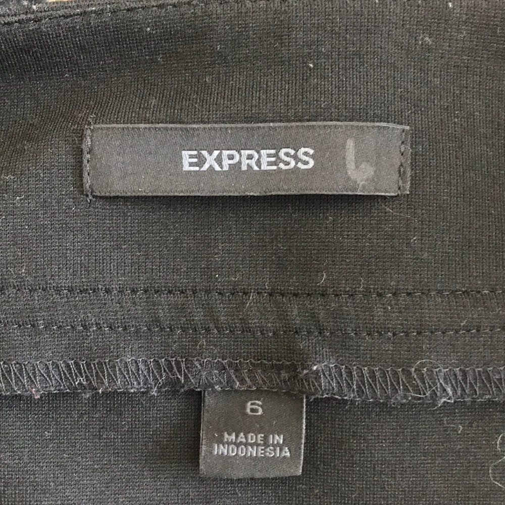 Express Mini Skirt - Picture 4 of 4